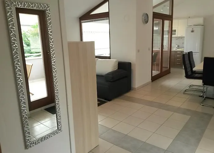 Porat Appartamento Malinska